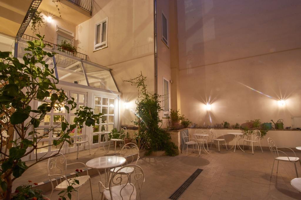 Cas'E Charming House Hotel Caserta Exterior foto